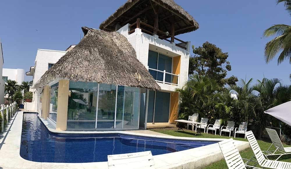 casa con alberca privada